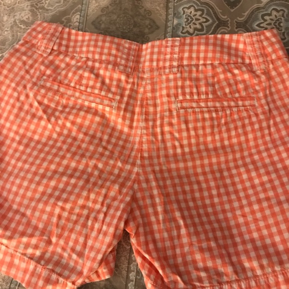 J crew Sz 0 gingham shorts in coral and white. - Picture 4 of 4